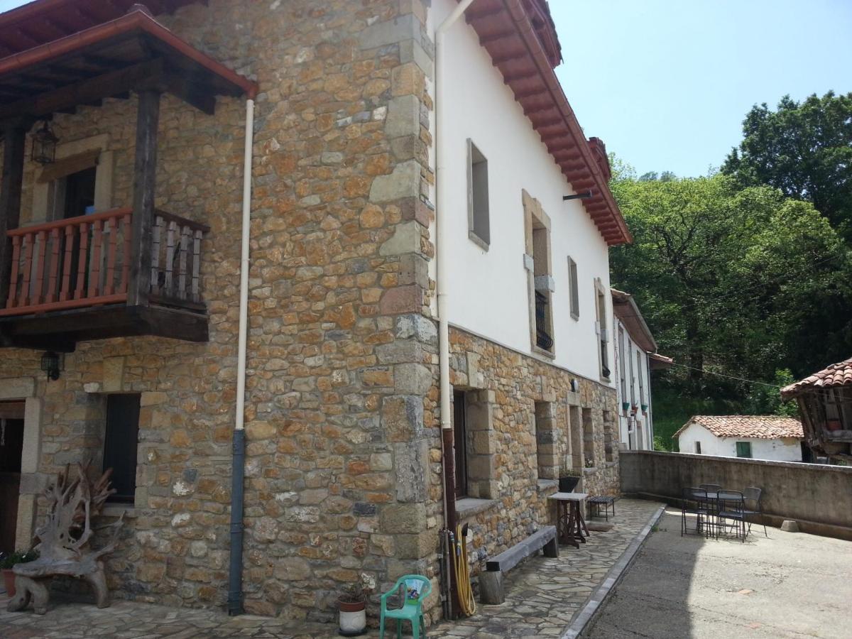El Calero Guest House Oviedo Exterior photo