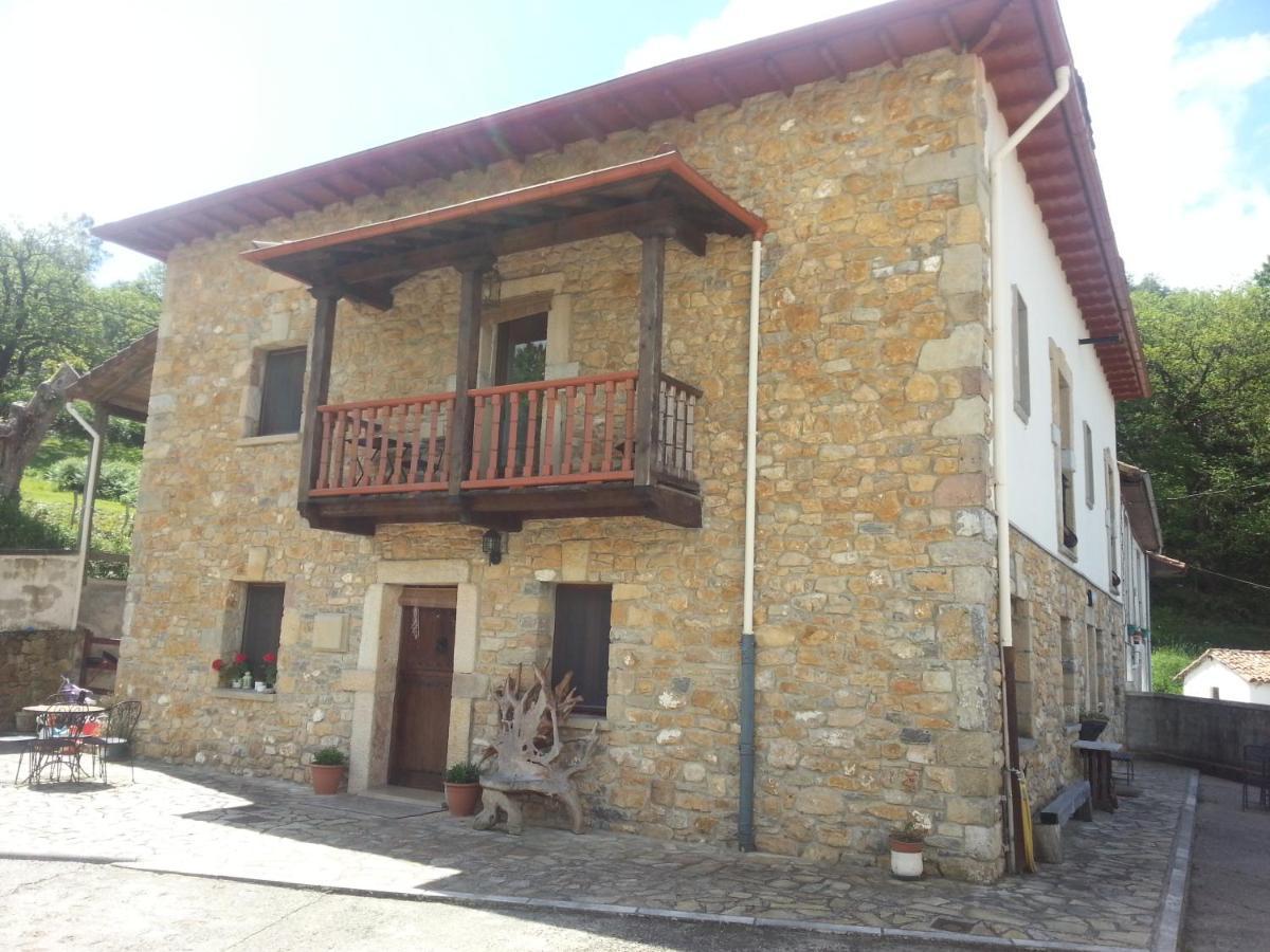 El Calero Guest House Oviedo Exterior photo