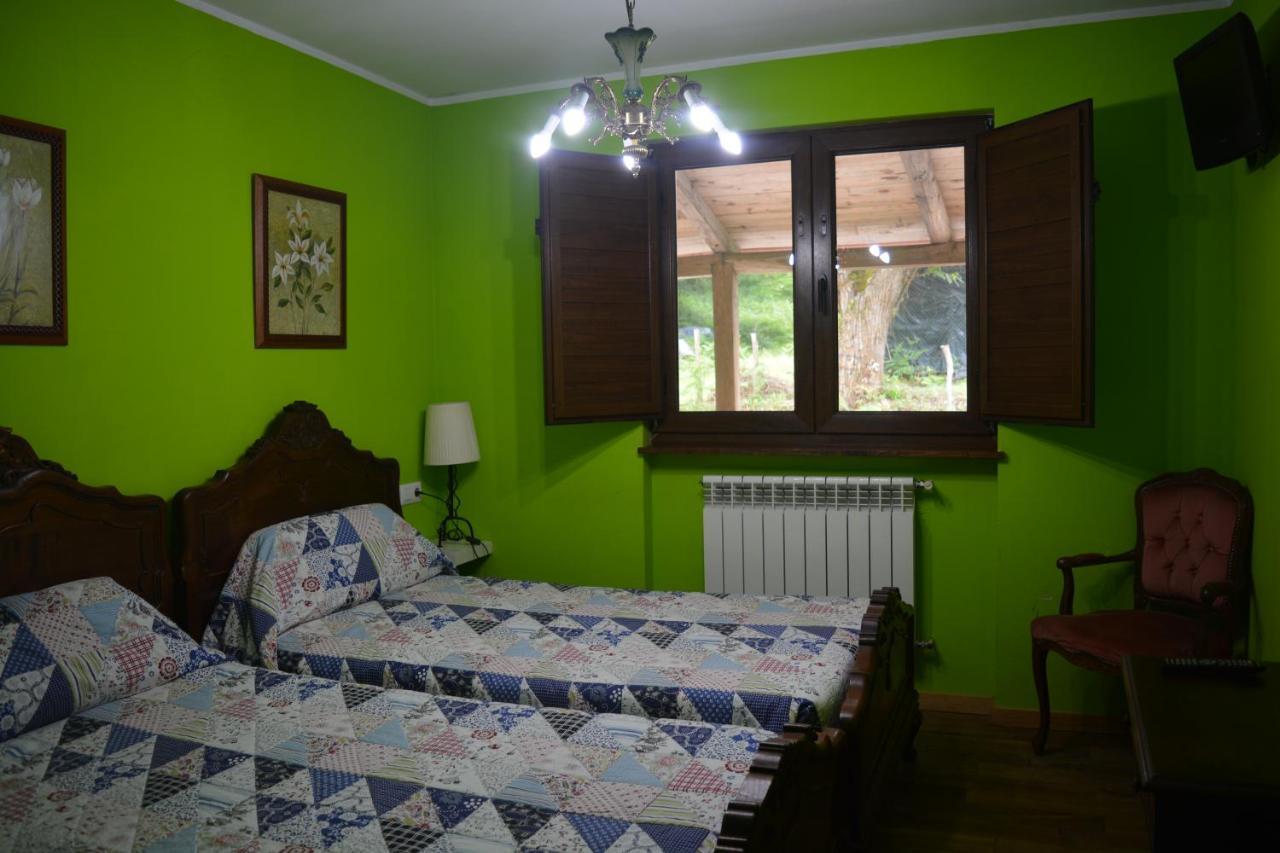 El Calero Guest House Oviedo Exterior photo