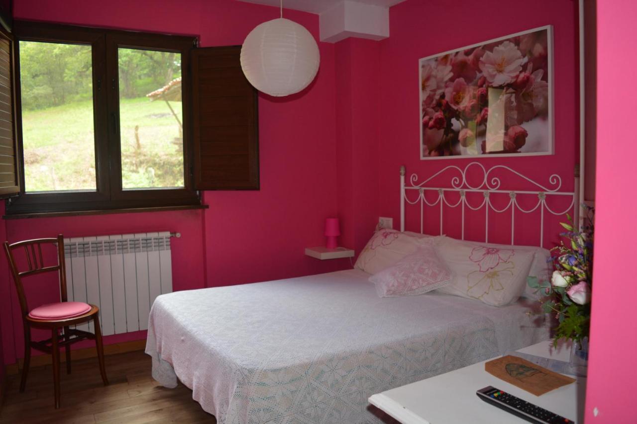 El Calero Guest House Oviedo Exterior photo
